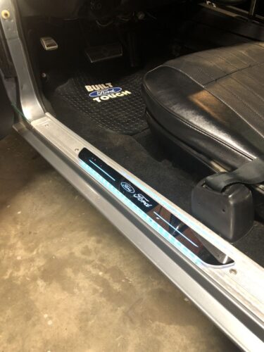 Click to view full screen Praguri auto iluminate LED photo review